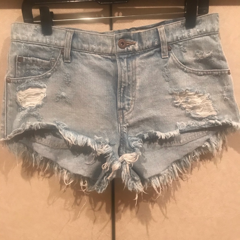 Ladies/juniors pistola jeans shorts. Like new.
